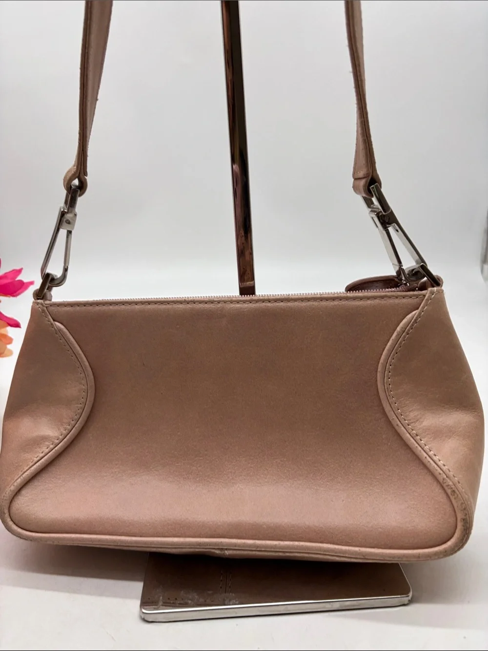 Wilson's Classic Tan Leather Shoulder Bag